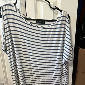 Women’s cold shoulder top